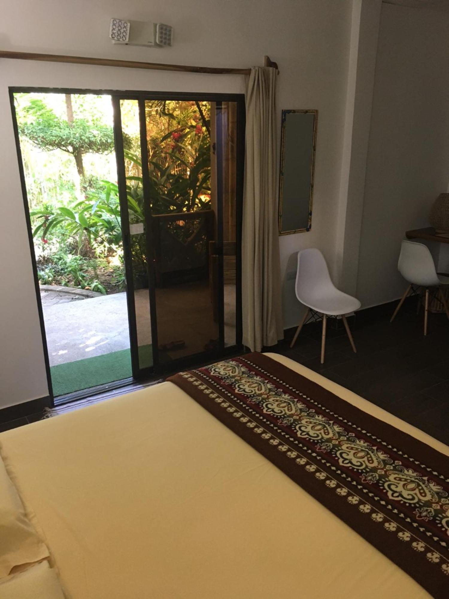 Casita Madame Hotell Puerto López Exteriör bild